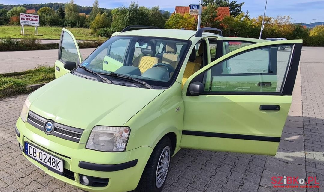 2005' Fiat Panda photo #2