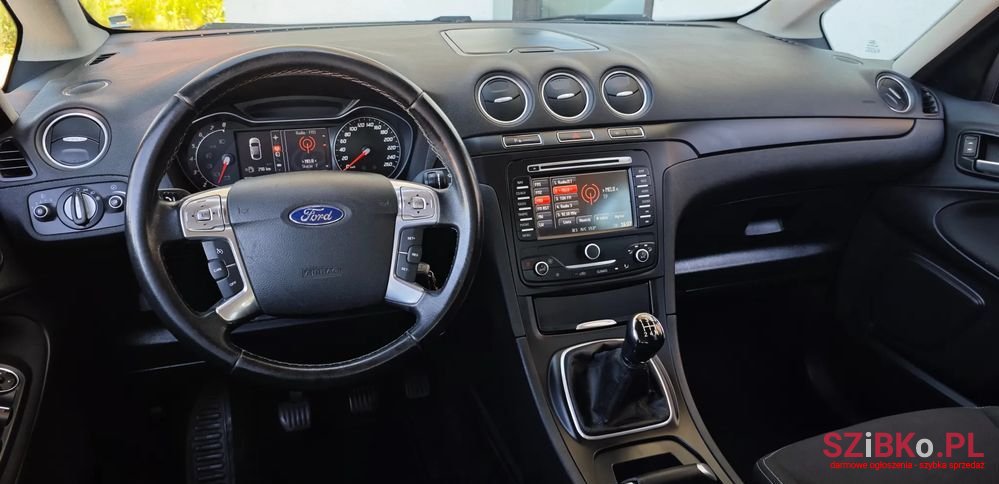 2011' Ford Galaxy 2.0 Titanium photo #4
