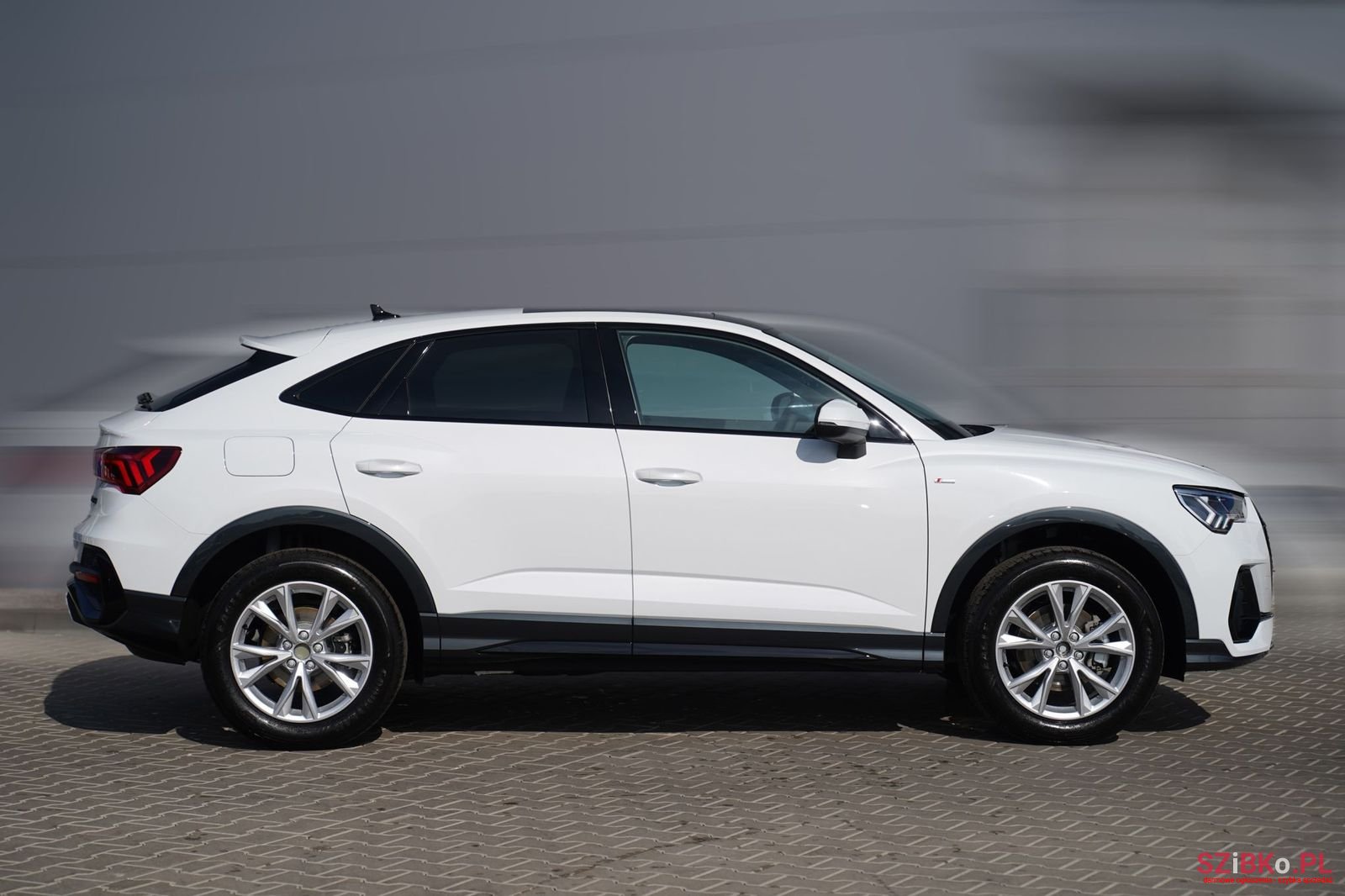 2023' Audi Q3 photo #4