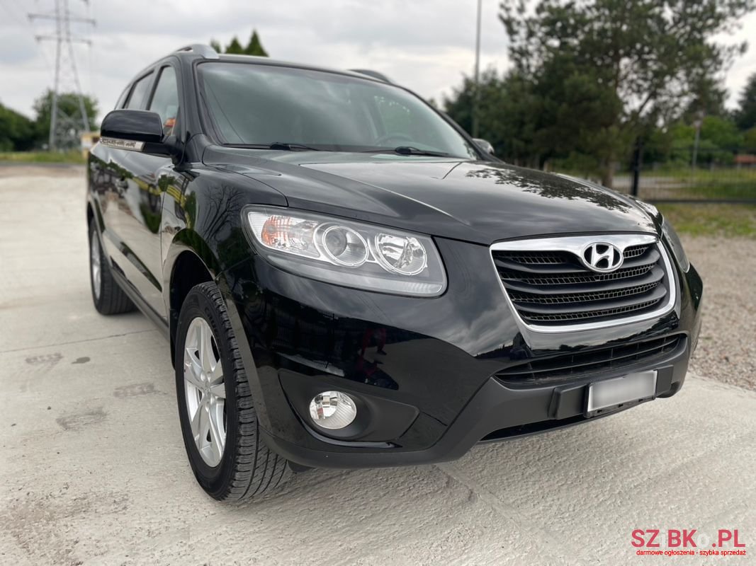 2011' Hyundai Santa Fe photo #1