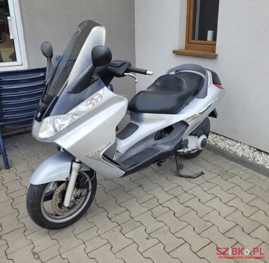 2004' Piaggio X8 photo #1