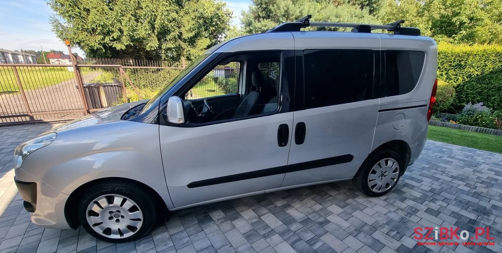 2011' Fiat Doblo 1.6 Multijet 16V Active photo #4