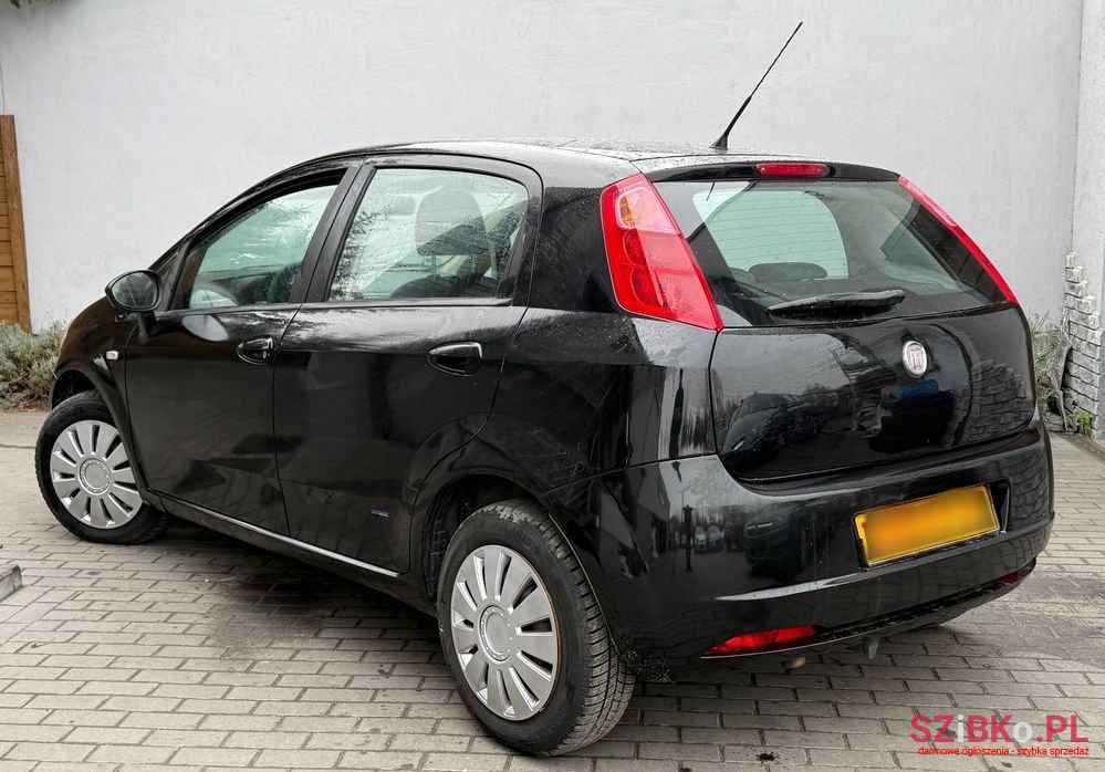 2009' Fiat Grande Punto photo #4