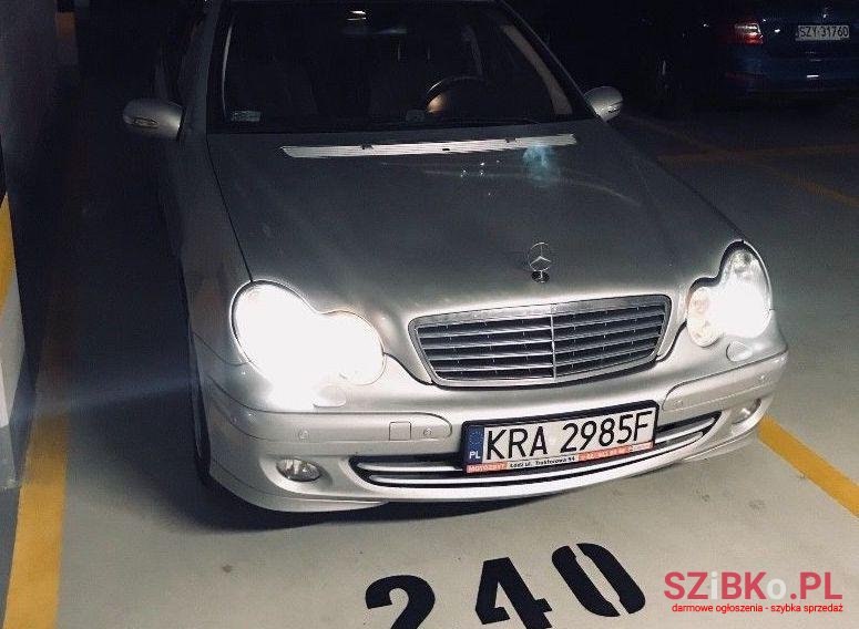 2005' Mercedes-Benz Klasa C photo #2