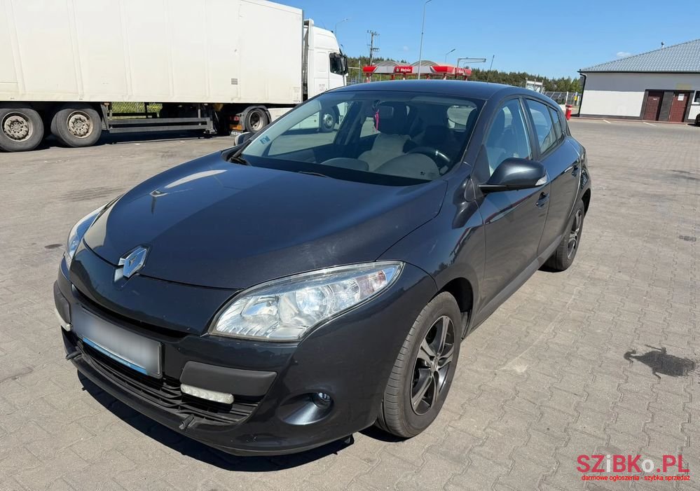 2010' Renault Megane 1.6 16V Expression Euro5 photo #1