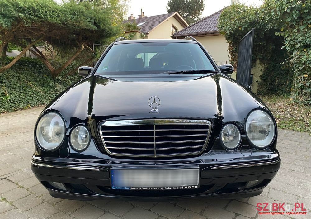 2001' Mercedes-Benz E-Class photo #2