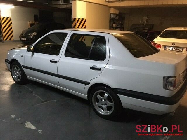 1996' Volkswagen Vento photo #6