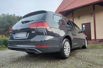 2019' Volkswagen Golf
