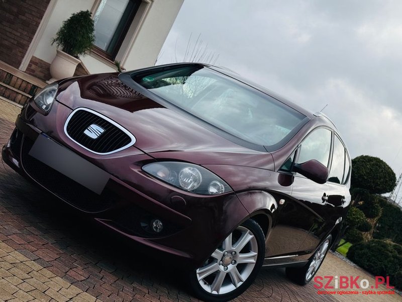 2008' SEAT Altea XL photo #3