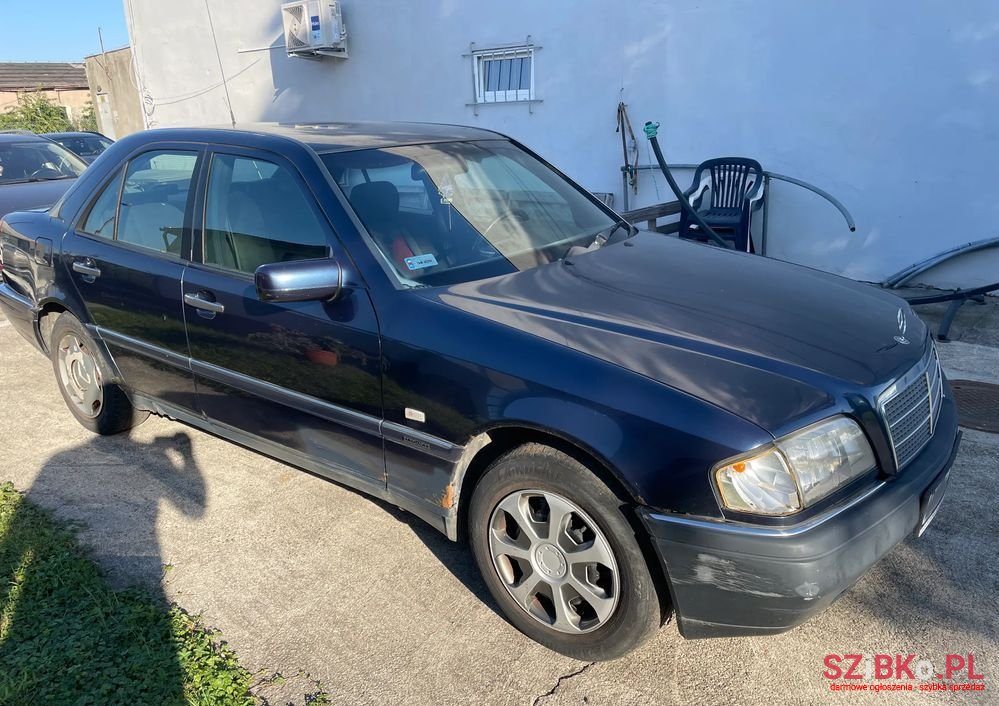 1997' Mercedes-Benz C-Class 220 D photo #2