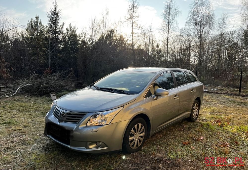 2009' Toyota Avensis 2.0 D-4D Sol photo #5