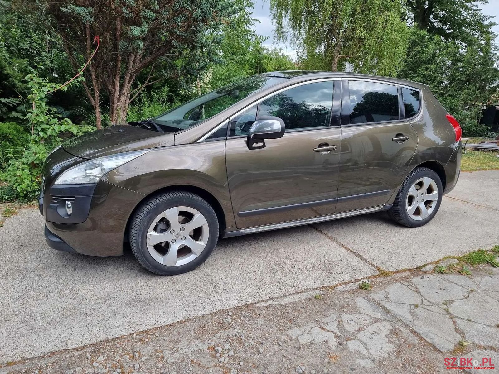 2010' Peugeot 3008 photo #1