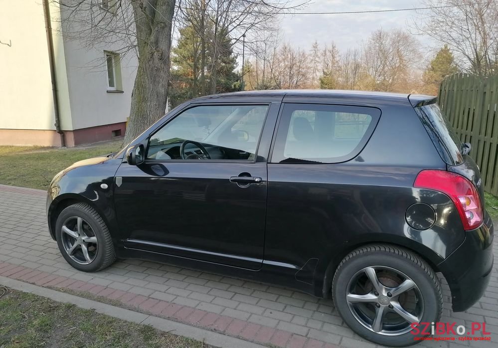 2009' Suzuki Swift photo #2