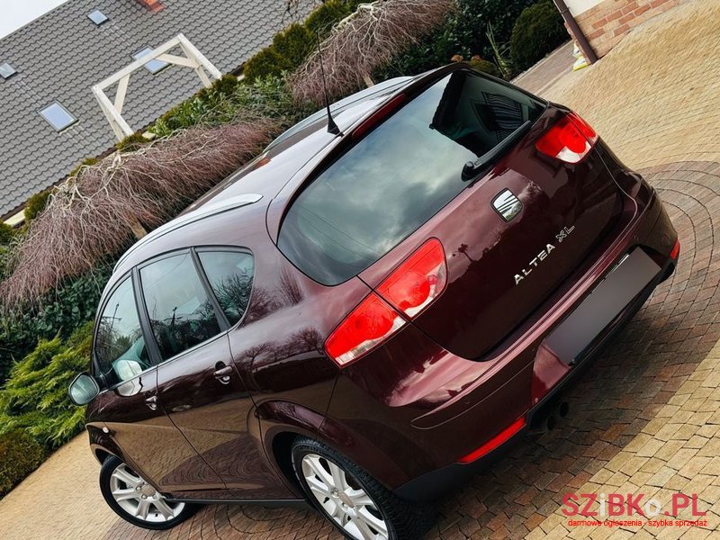 2008' SEAT Altea XL photo #4