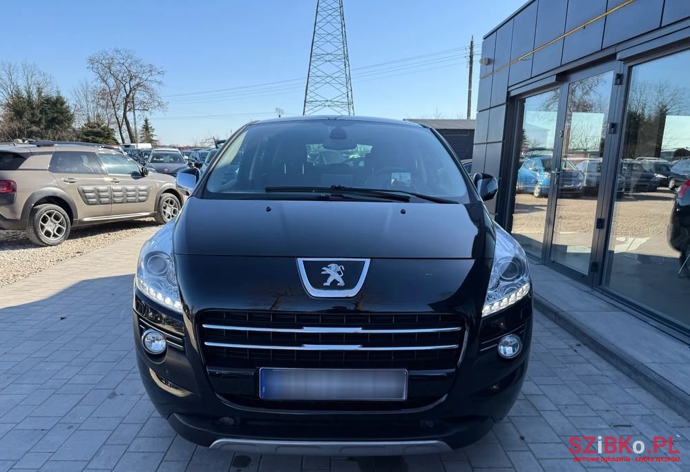 2013' Peugeot 3008 Hybrid4 photo #2