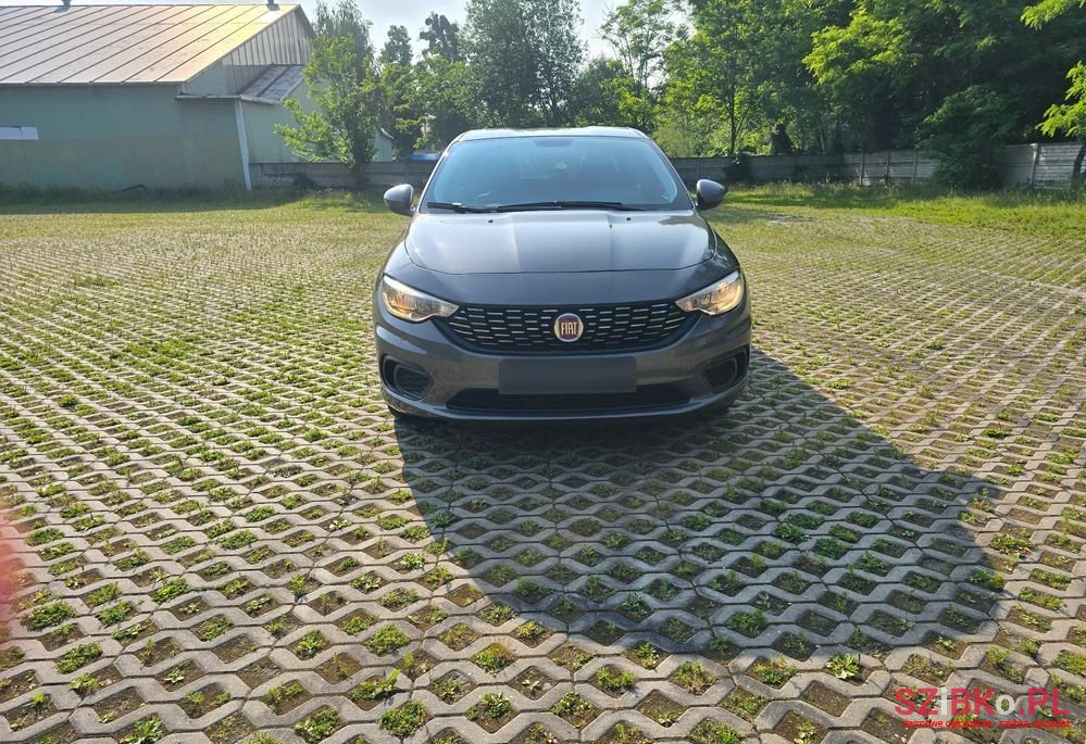 2017' Fiat Tipo photo #2