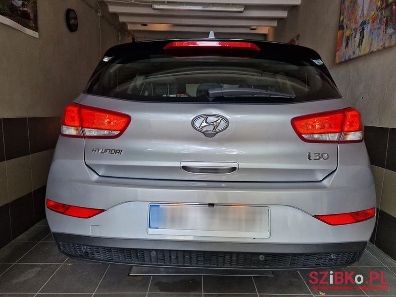 2021' Hyundai i30 1.5 Dpi Modern photo #5