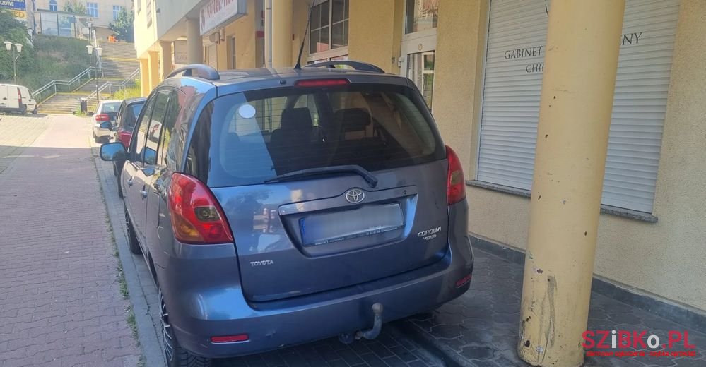 2002' Toyota Corolla Verso photo #6