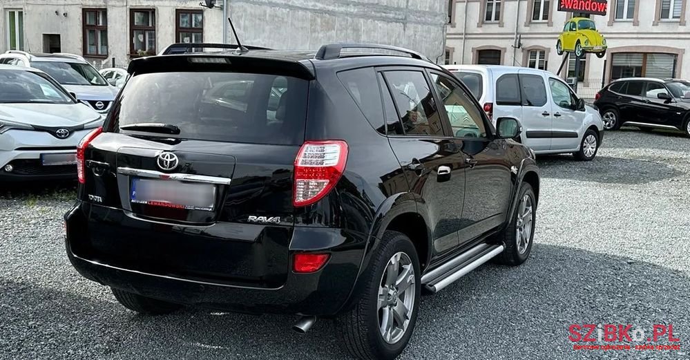 2010' Toyota RAV4 photo #4