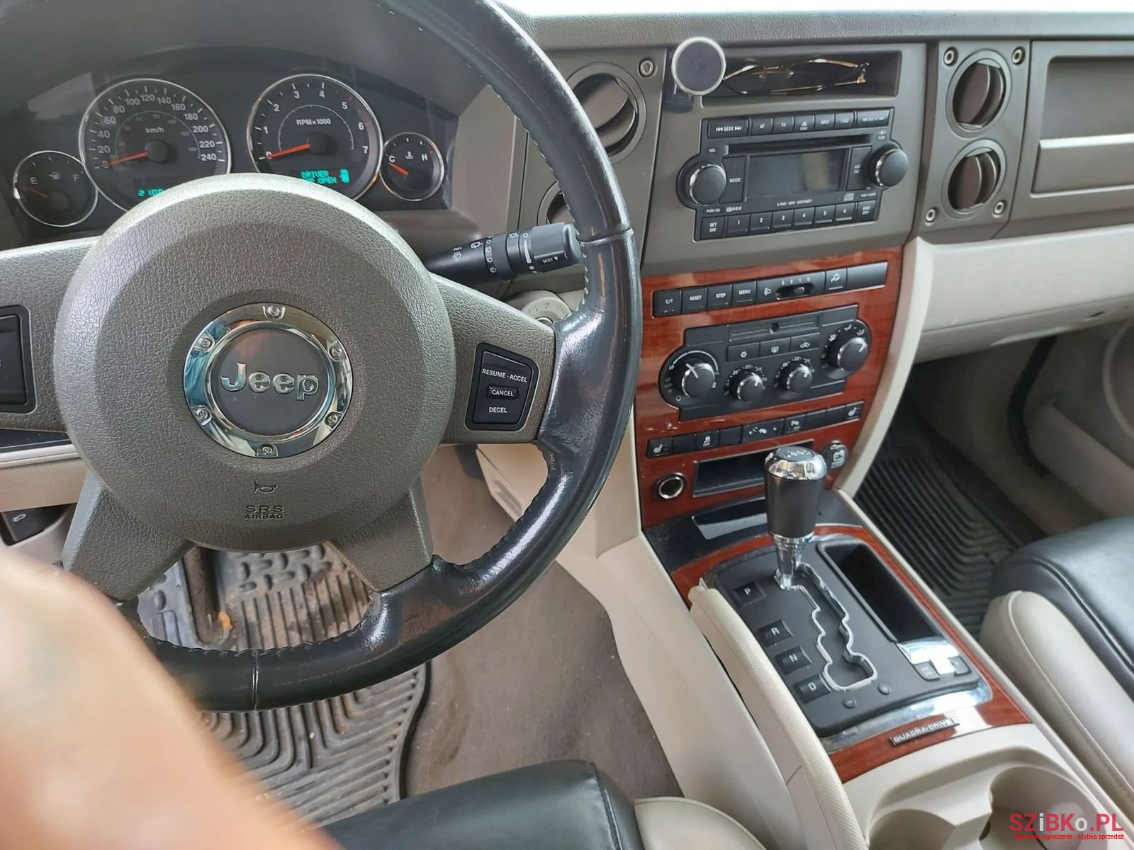 2007' Jeep Commander photo #6