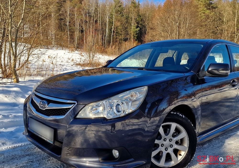 2010' Subaru Legacy 2.0I Trend photo #4