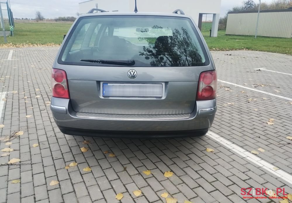 2002' Volkswagen Passat photo #5