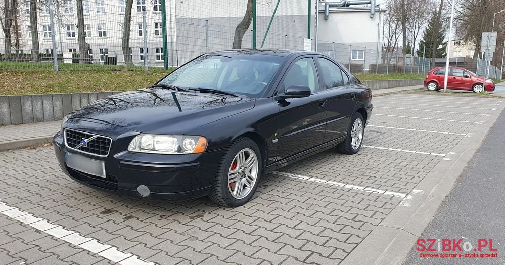 2004' Volvo S60 T5 Momentum photo #1