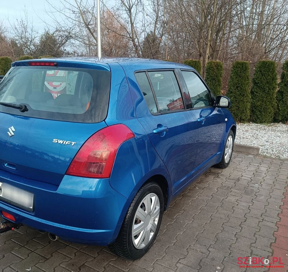 2007' Suzuki Swift photo #4