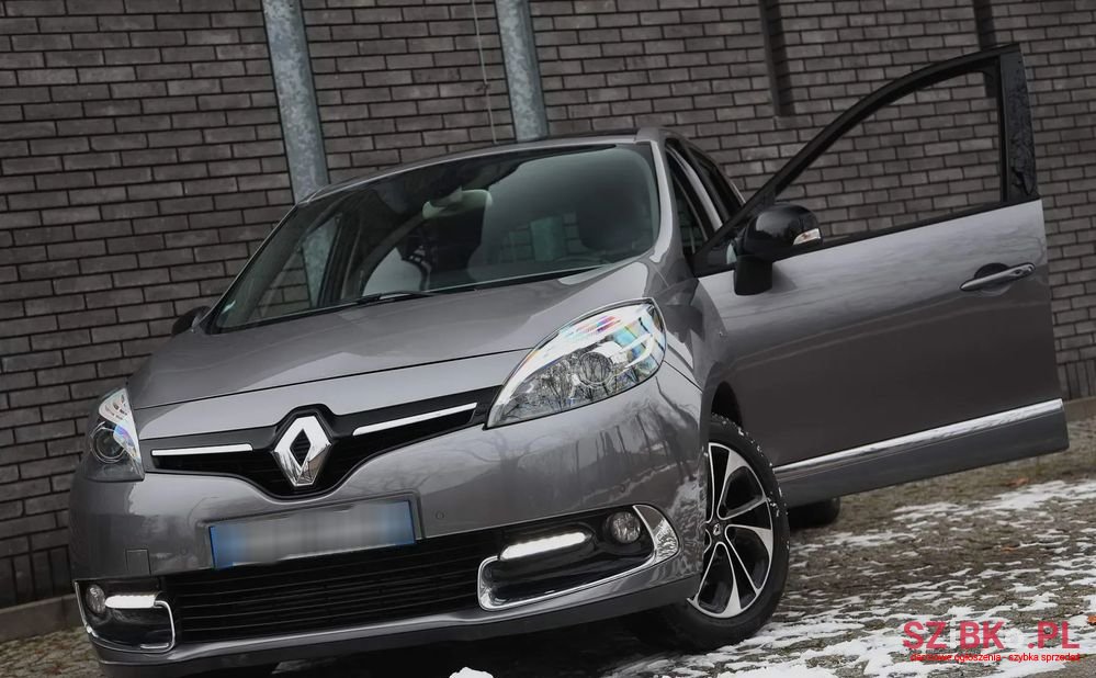2015' Renault Scenic photo #1