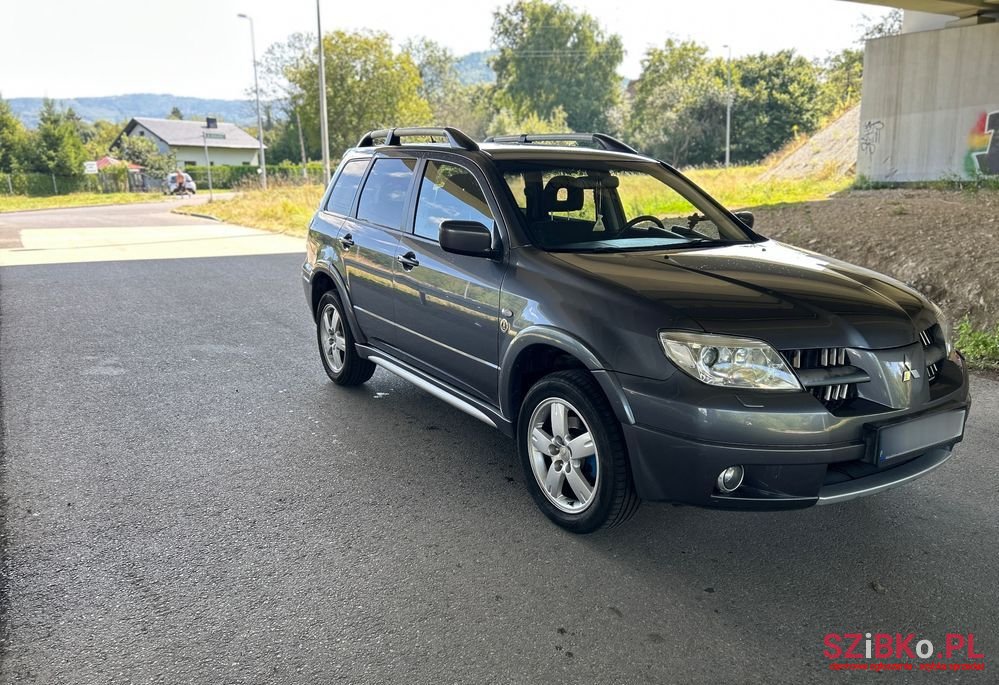 2006' Mitsubishi Outlander 2.4 Intense photo #3