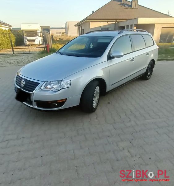 2007' Volkswagen Passat photo #3