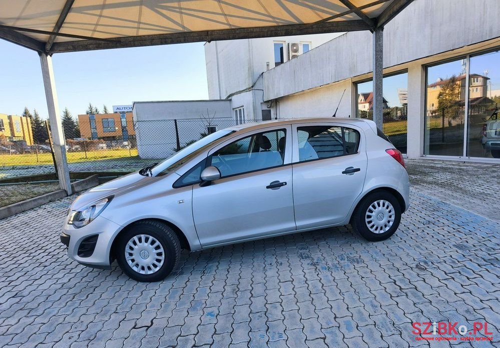 2014' Opel Corsa photo #2