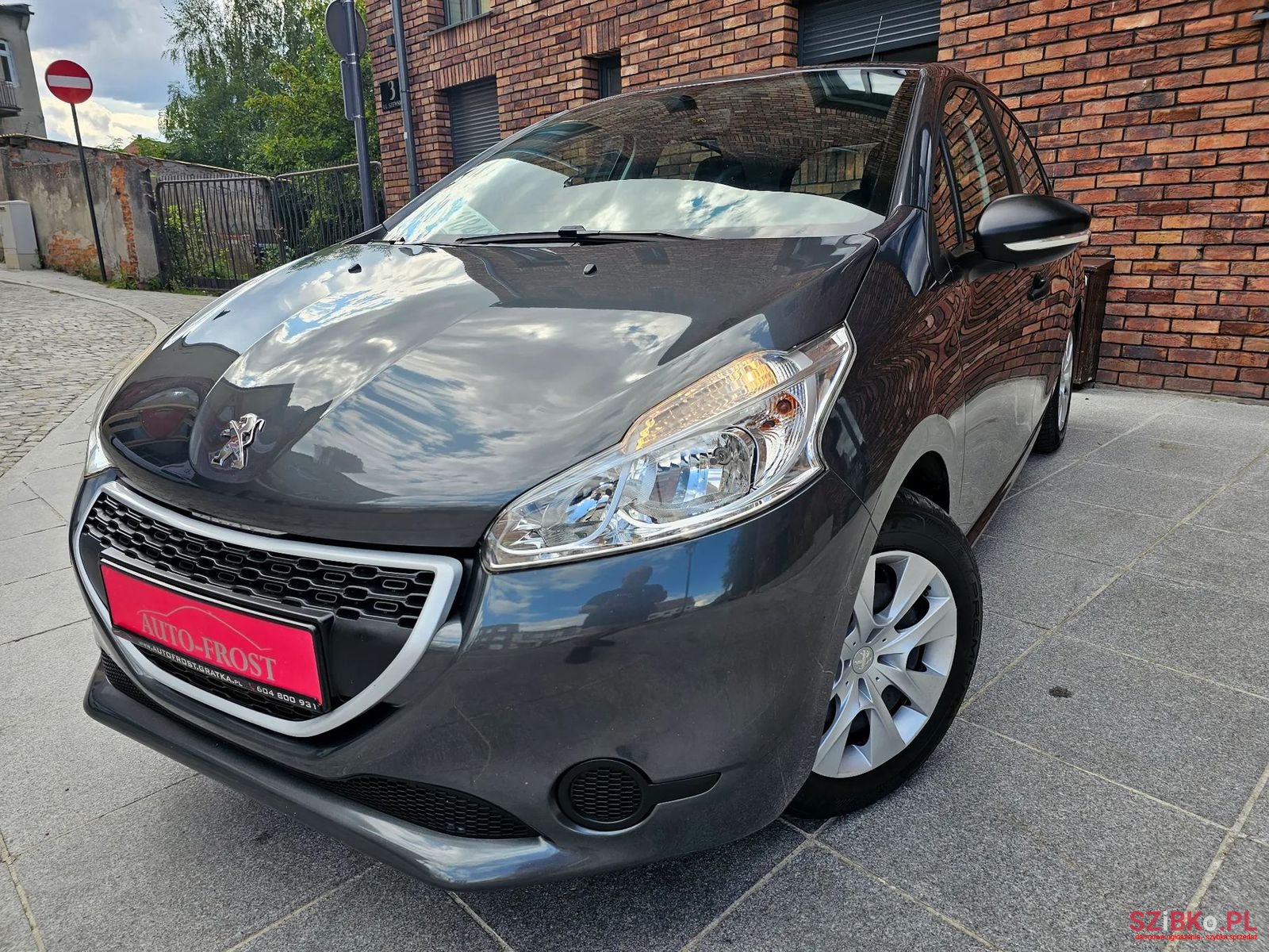 2014' Peugeot 208 photo #5