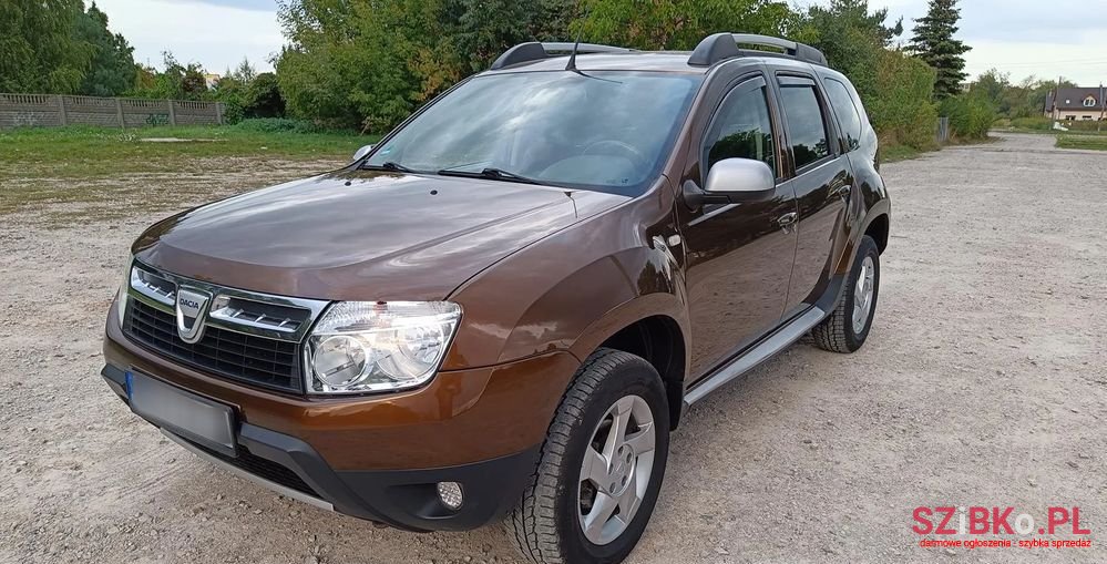 2010' Dacia Duster 1.6 Laureate photo #2