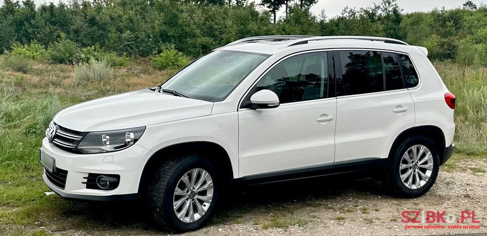 2012' Volkswagen Tiguan photo #3