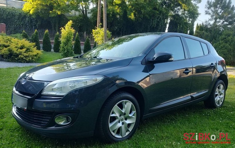 2013' Renault Megane photo #2