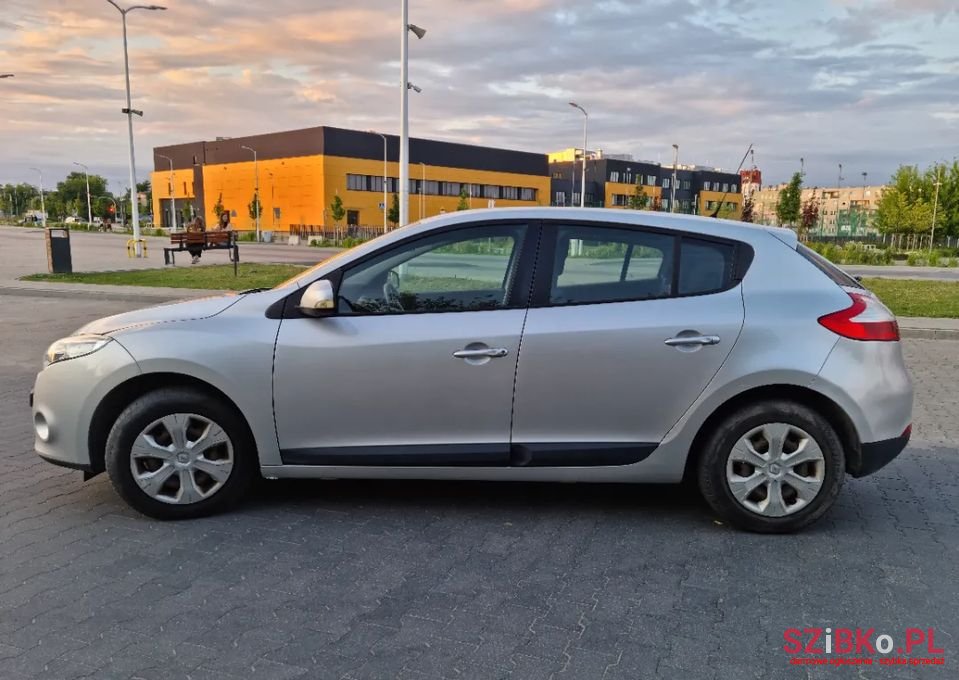 2010' Renault Megane photo #6