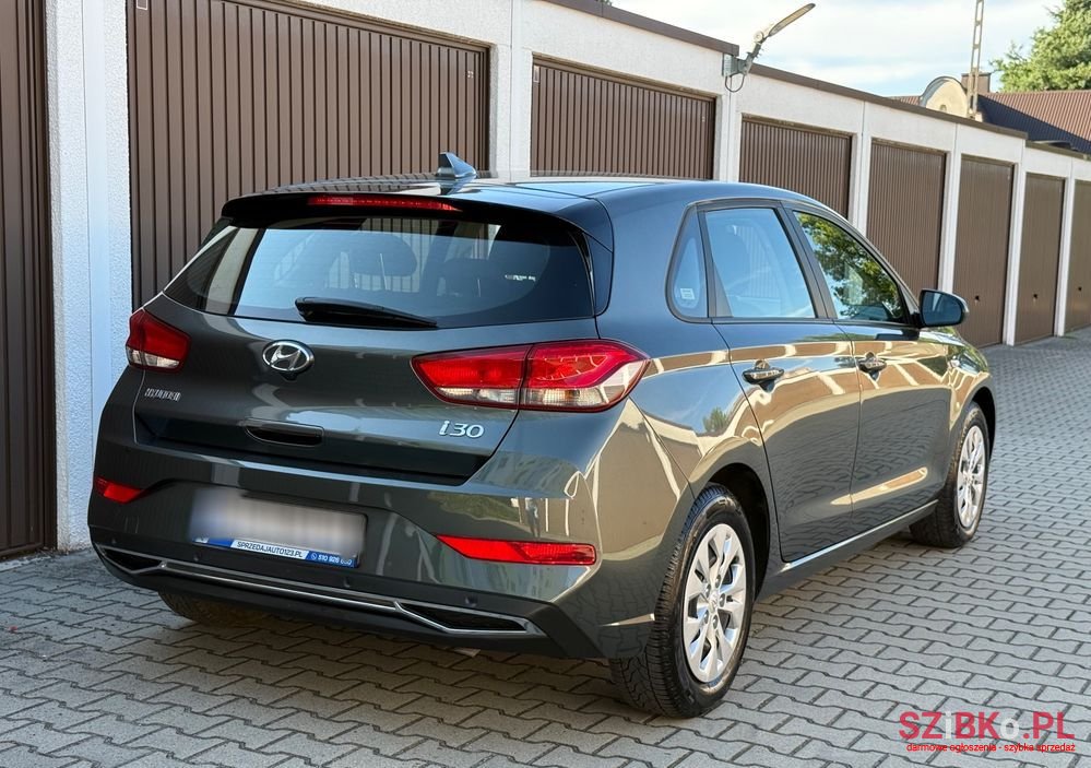 2022' Hyundai i30 1.5 Dpi Classic + photo #4