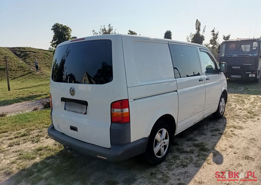 2008' Volkswagen Transporter photo #4