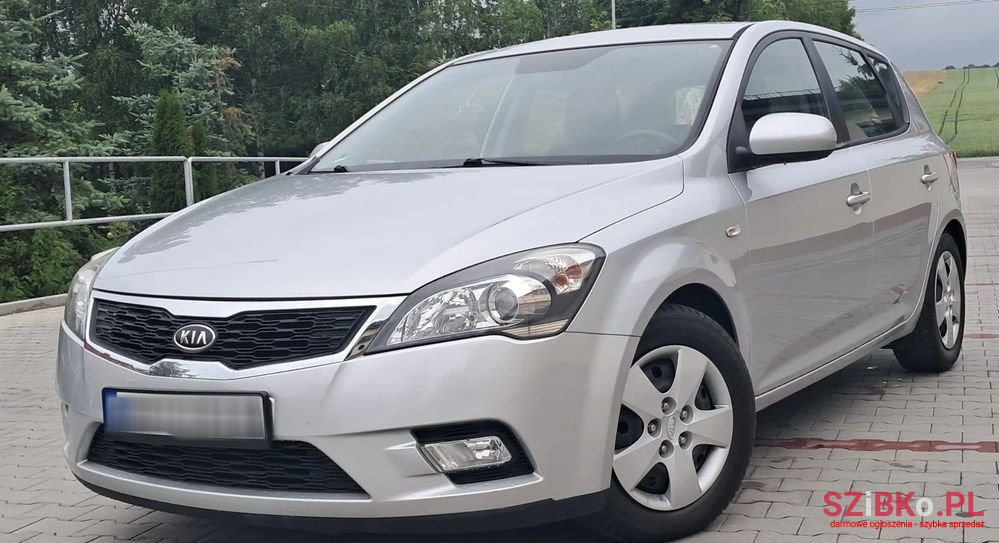 2010' Kia Ceed 1.4 Cvvt Attract photo #2