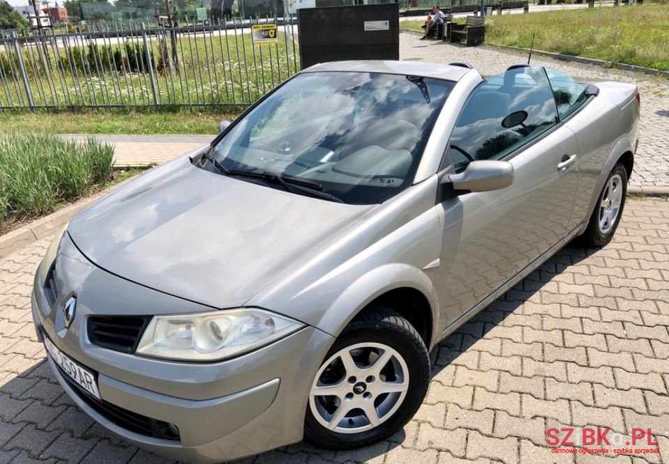 2007' Renault Megane photo #1