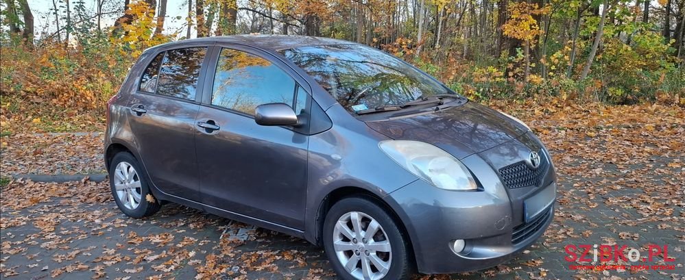 2008' Toyota Yaris 1.3 Sol photo #6