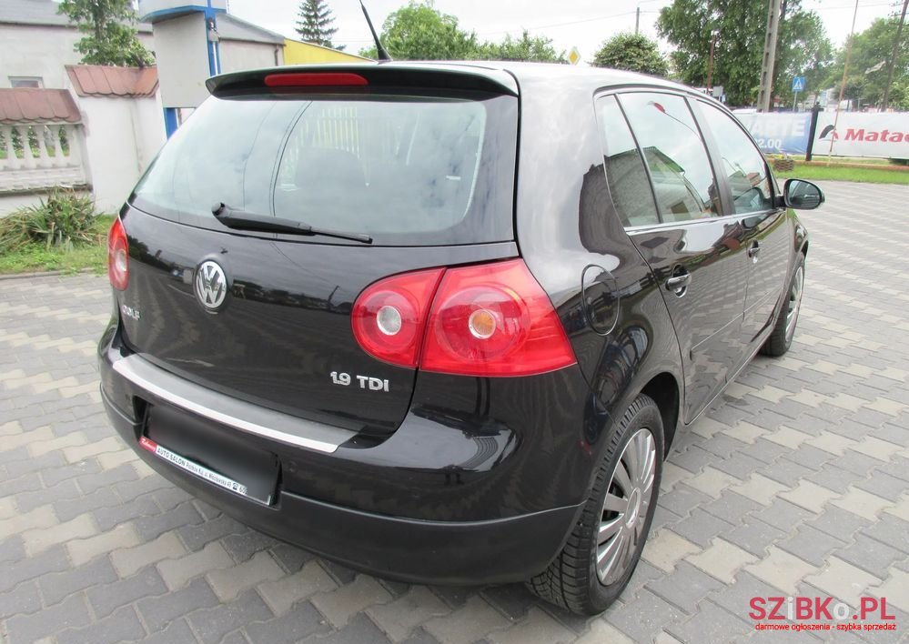 2006' Volkswagen Golf photo #5