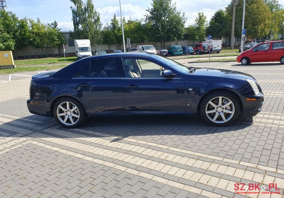 2005' Cadillac STS 4.6 V8 Sport Luxury photo #2
