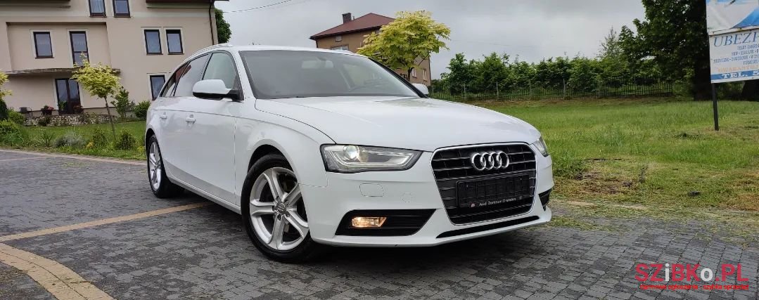 2012' Audi A4 photo #1