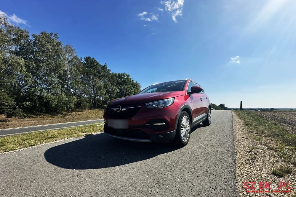 2018' Opel Grandland X photo #3
