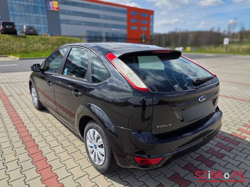 2010' Ford Focus photo #5