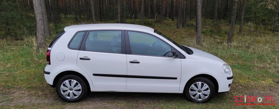 2008' Volkswagen Polo photo #4