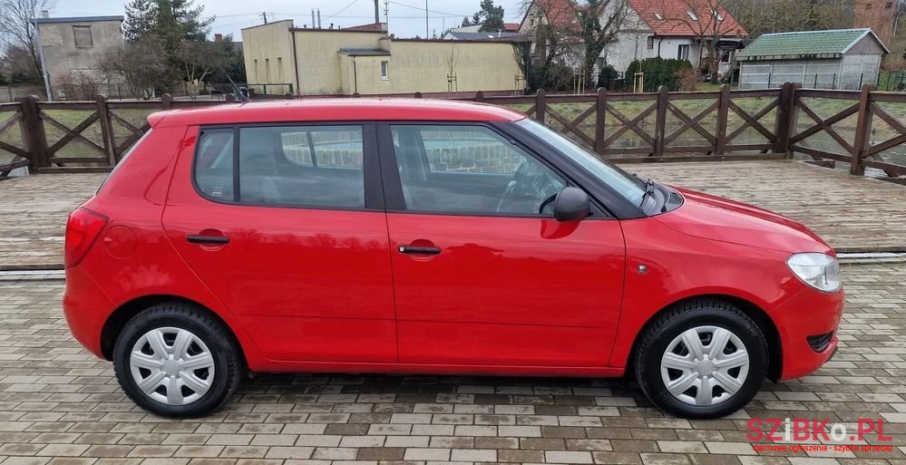 2010' Skoda Fabia 1.2 Tsi Active Plus photo #2