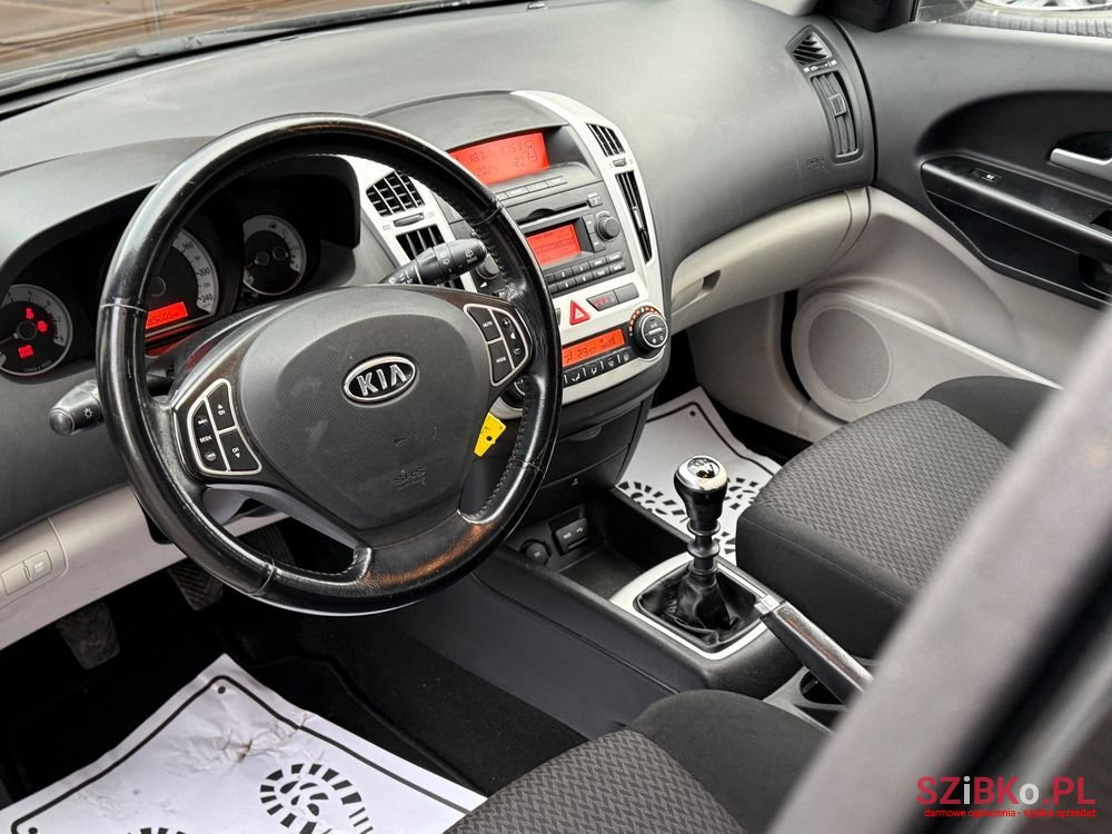 2008' Kia Ceed photo #5